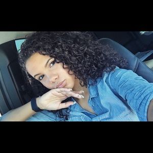 Meet your Posher, Breia